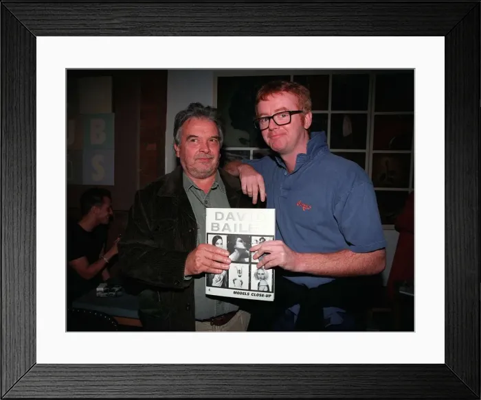 Framed Print : Chris Evans Radio  /  TV Presenter September 1998 With photographer David Bailey