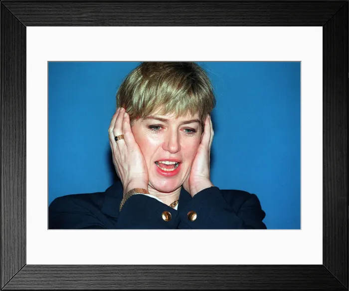 Framed Print : Selina Scott TV presenter with hands over ears Jan 94 January 1994 Framed Print : Selina Scott TV presenter with hands over ears Jan 94 January 1994