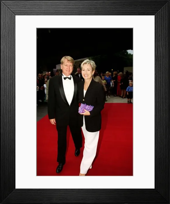 Framed Print : Sarah Green TV Presenter July 1998 Arriving for the premiere of Doctor Doolittle Framed Print : Sarah Green TV Presenter July 1998 Arriving for the premiere of Doctor Doolittle