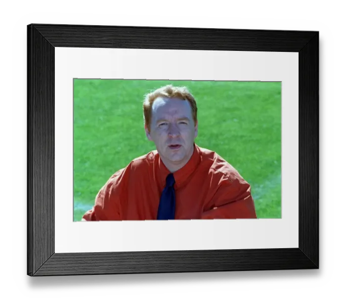 Framed Print : Ed Tutty TV Presenter June 1998 Sports presenter on Newcastle Live talking to Rob Framed Print : Ed Tutty TV Presenter June 1998 Sports presenter on Newcastle Live talking to Rob