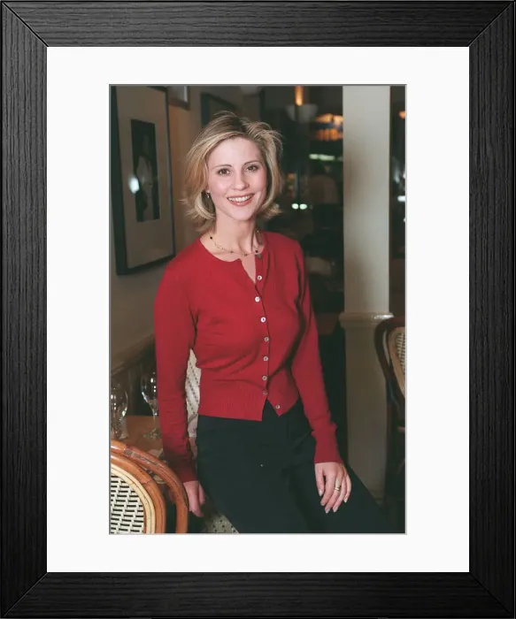 Framed Print : Julia Carling Tv Presenter Nov 1998 for DM feature Nina interview In a