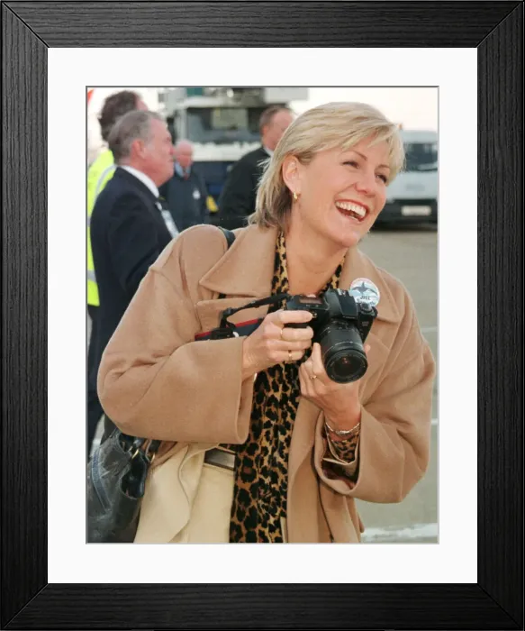 Framed Print : TV Presenter Jill Dando October 1998 at the Dreamflight photo call at Heathrow
