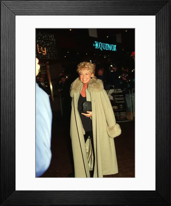 Framed Print : Gloria Hunniford TV Presenter February 1994 at the film premiere of Schindlers List Framed Print : Gloria Hunniford TV Presenter February 1994 at the film premiere of Schindlers List