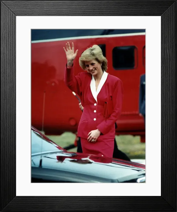 Framed Print : Princess Diana the Princess of Wales arrives in Bristol by helicopter to visit Ham Green