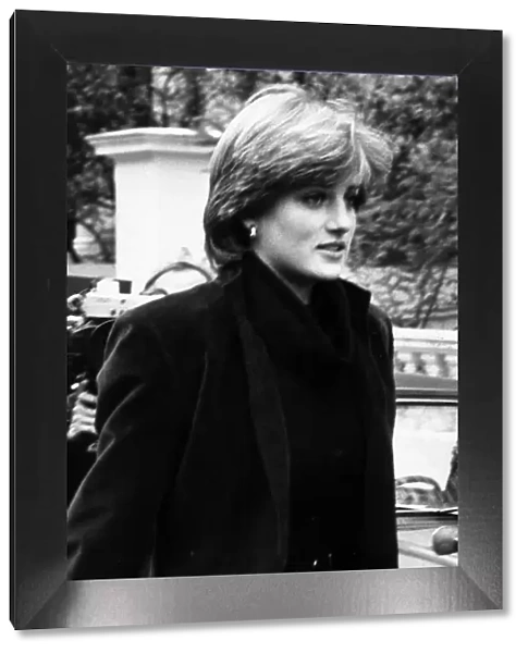 Princess Diana goes shopping November 1980