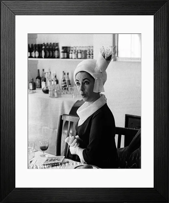 Framed Print : Elizabeth Taylor Sept 1963 and Richard Burton at sandown Park race course Framed Print : Elizabeth Taylor Sept 1963 and Richard Burton at sandown Park race course