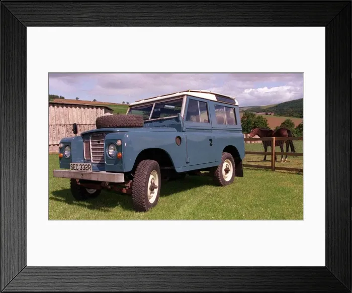 Framed Print : Finished Land Rover 1998 Earlston Glenburnie Farm Framed Print : Finished Land Rover 1998 Earlston Glenburnie Farm
