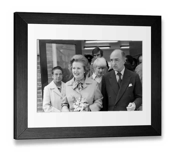 Framed Print : Margaret Thatcher July 1980 visits Toynbee Hall in the East End with former tory minister Framed Print : Margaret Thatcher July 1980 visits Toynbee Hall in the East End with former tory minister