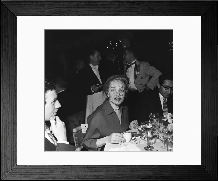 Framed Print : Marlene Dietrich Framed Print : Marlene Dietrich