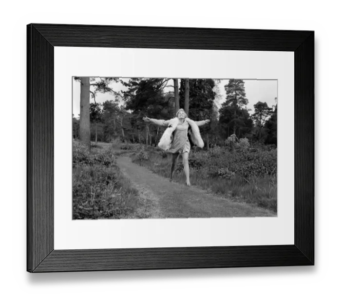 Framed Print : Sheila Hancock Actress 1968 At Liphook Health Farm Pictured in Countryside Framed Print : Sheila Hancock Actress 1968 At Liphook Health Farm Pictured in Countryside