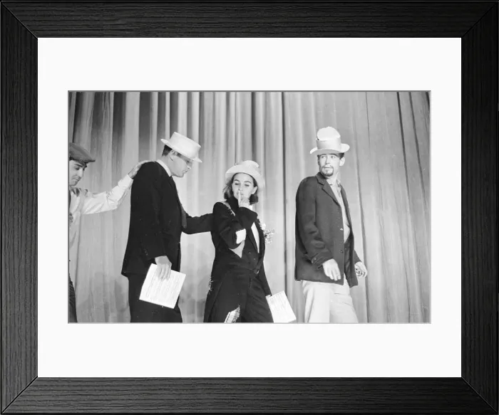 Framed Print : Robert Mitchum at the Stars Charity Show at the Palladium Framed Print : Robert Mitchum at the Stars Charity Show at the Palladium