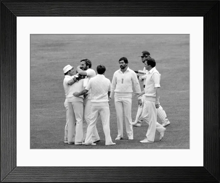 Framed Print : Cricket The Ashes England v Australia 2nd Test at lords July 1981 England