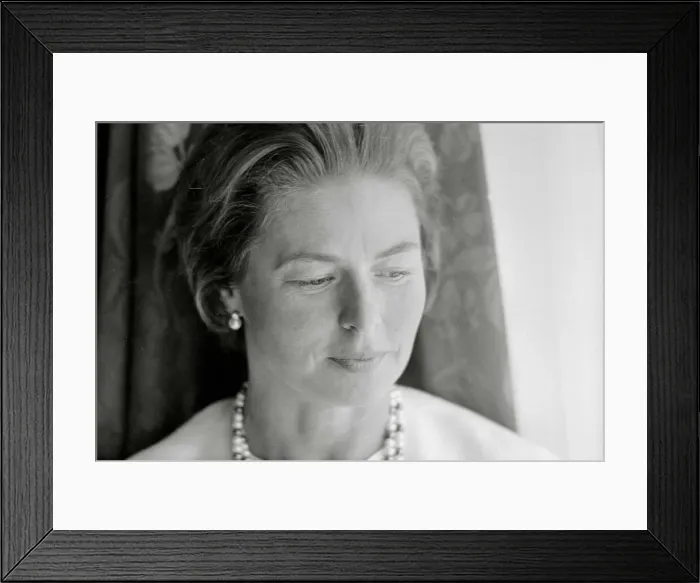 Framed Print : Ingrid Bergman portrait May 1964 A©Mirrorpix Framed Print : Ingrid Bergman portrait May 1964 A©Mirrorpix