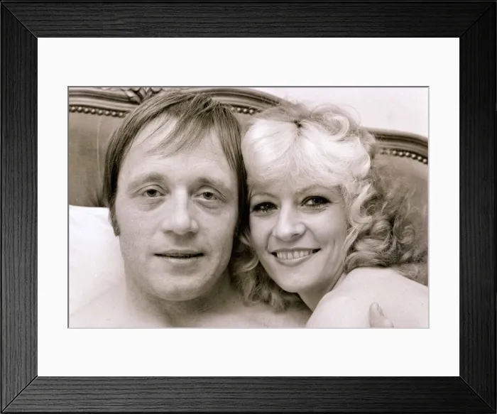 Framed Print : John Bindon actor with girlfriend Vicki Hodge celebrating after winning his court case Framed Print : John Bindon actor with girlfriend Vicki Hodge celebrating after winning his court case