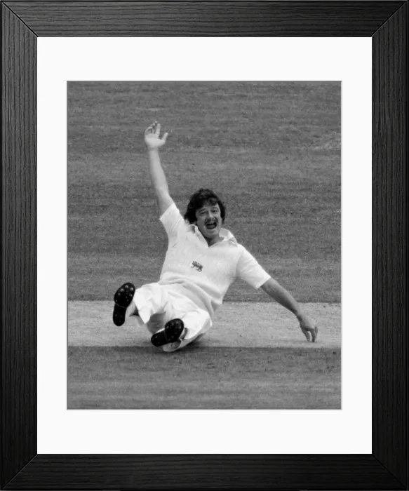 Framed Print : Cricket The Ashes England v Australia 2nd Test at Lords July 1981 Framed Print : Cricket The Ashes England v Australia 2nd Test at Lords July 1981