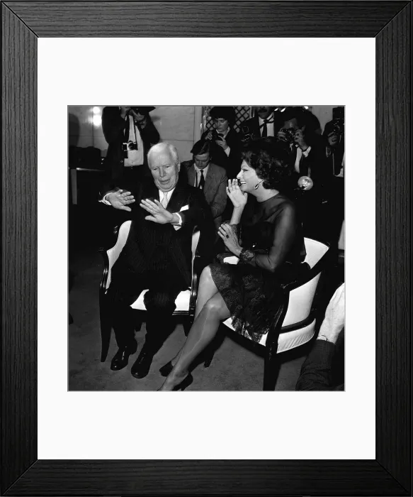 Framed Print : Charlie Chaplin and Sophia Loren - November 1965 at a press conference
