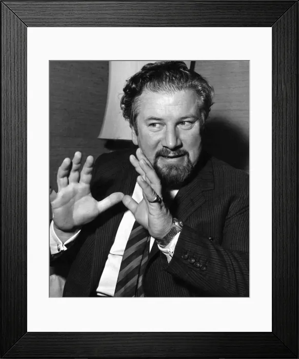 Framed Print : British actor Peter Ustinov whose play Halfway Up The Tree Framed Print : British actor Peter Ustinov whose play Halfway Up The Tree