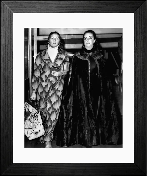 Framed Print : Elizabeth Taylor actress - October 1971 msi Framed Print : Elizabeth Taylor actress - October 1971 msi
