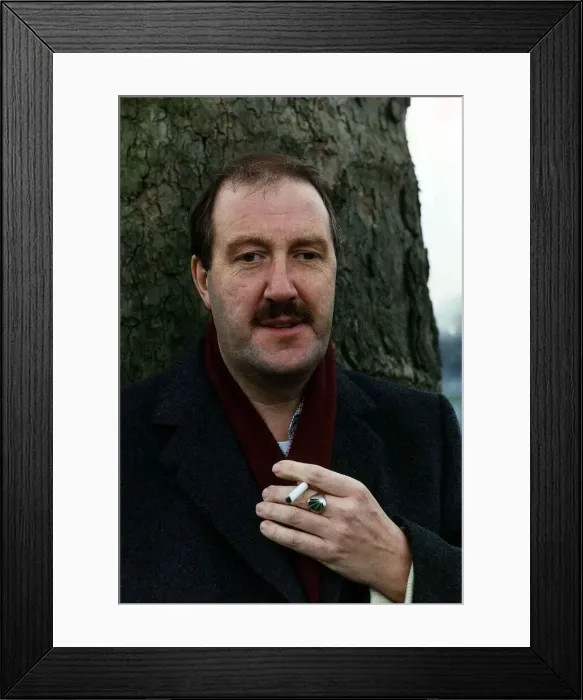 Framed Print : Gorden Kaye actor August 1989 Framed Print : Gorden Kaye actor August 1989