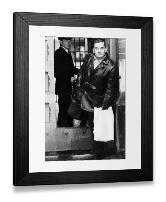 Framed Print : Ronnie Barker / TV Actor who plays Fletcher being freed from prison January 1978 Framed Print : Ronnie Barker / TV Actor who plays Fletcher being freed from prison January 1978