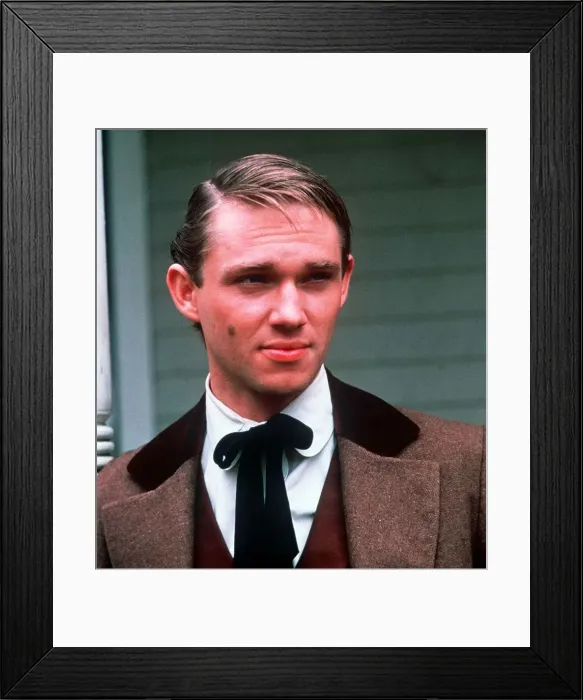Framed Print : Richard Thomas Septembre 1979 dbase msi Framed Print : Richard Thomas Septembre 1979 dbase msi