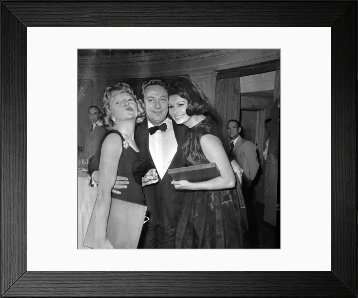 Framed Print : Dora Bryan Peter Finch and Sophia Loren British Film Academy Awards 1962 Framed Print : Dora Bryan Peter Finch and Sophia Loren British Film Academy Awards 1962