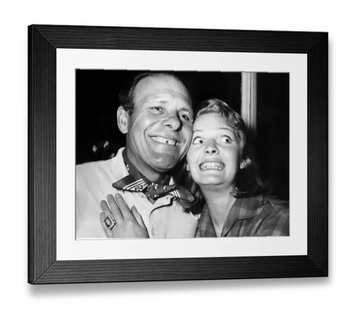 Framed Print : Terry Thomas Actor with his wife Belinda, pullung a funny face Framed Print : Terry Thomas Actor with his wife Belinda, pullung a funny face