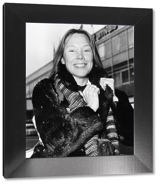 Sissy Spacek Actress at heathrow Airport - January 1977 Dbase MSI