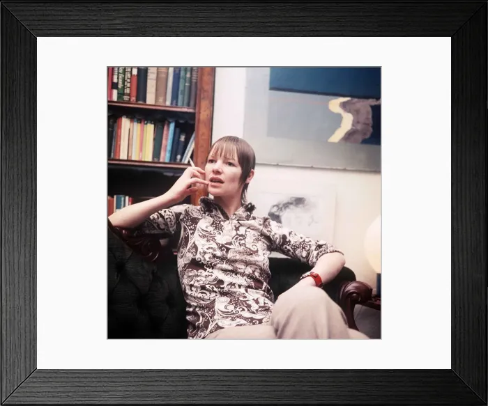 Framed Print : Glenda Jackson actress - May 1971 dbase msi Framed Print : Glenda Jackson actress - May 1971 dbase msi