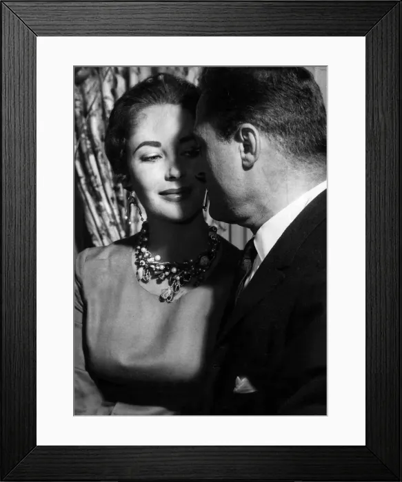 Framed Print : Elizabeth Taylor with Mike Todd Framed Print : Elizabeth Taylor with Mike Todd