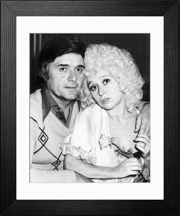  : Barbara Windsor actress with husband Ronnie Knight Villain