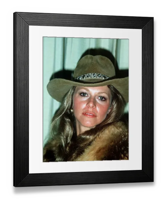 Framed Print : Birthday - Lindsay Wagner actress - January 1978 Lindsay Wagner born 22 June Framed Print : Birthday - Lindsay Wagner actress - January 1978 Lindsay Wagner born 22 June