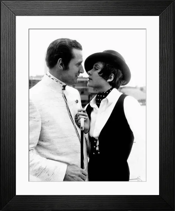 : Patrick MacNee actor and actress Linda Thorson as his new partner in the TV programme : Patrick MacNee actor and actress Linda Thorson as his new partner in the TV programme