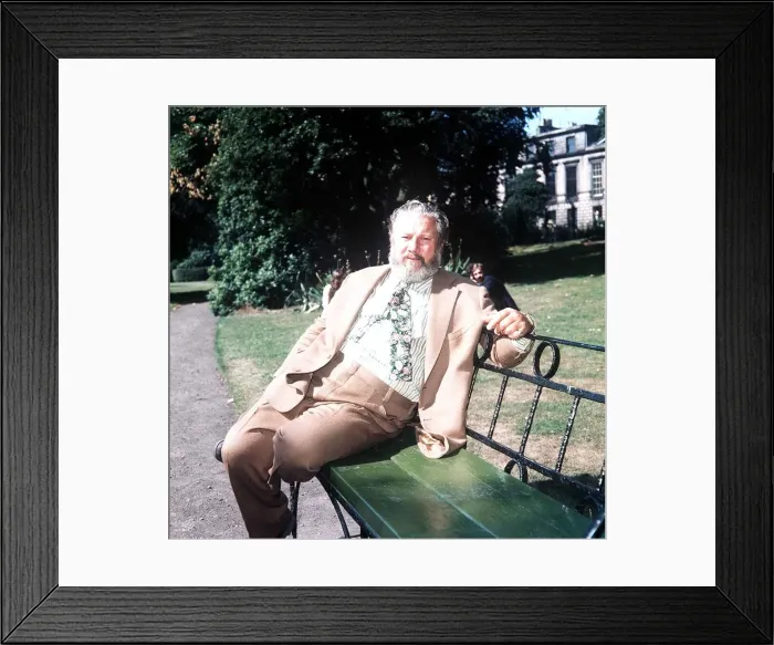 Framed Print : Actor and raconteur Peter Ustinov in Edinburgh - October 1972 dbase MSI Framed Print : Actor and raconteur Peter Ustinov in Edinburgh - October 1972 dbase MSI