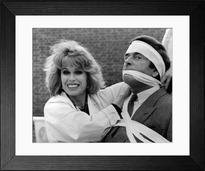 Framed Print : Actor Joanna Lumley with Terry Wogan the TV presenter. November 1988 Framed Print : Actor Joanna Lumley with Terry Wogan the TV presenter. November 1988