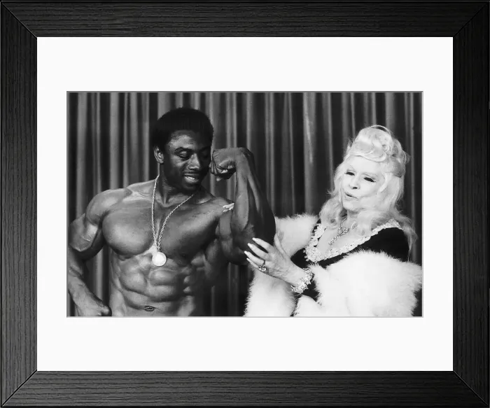 Framed Print : Mae West Film Actress - August 1977 Dbase msi Framed Print : Mae West Film Actress - August 1977 Dbase msi