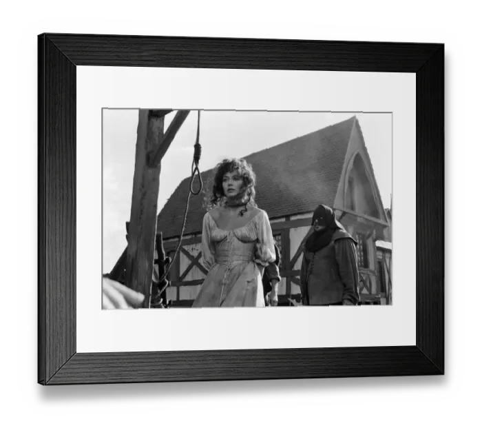 Framed Print : Lesley-Anne Down on the set of The Hunchback of Notre Dame at Pinewood Studios Framed Print : Lesley-Anne Down on the set of The Hunchback of Notre Dame at Pinewood Studios