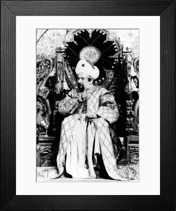 Framed Print : Actor Peter Ustinov as Caliph of Bagdad in the film The Thief Of Bagdad Framed Print : Actor Peter Ustinov as Caliph of Bagdad in the film The Thief Of Bagdad