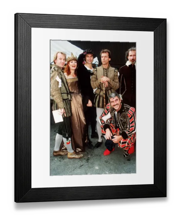 Framed Print : Timothy Dalton actor Performance of Hamlet'at the site of the Rose Theatre