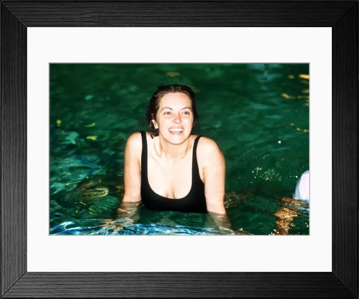 Framed Print : Greta Scacchi actress in swimming pool September 1988 Dbase MSI Framed Print : Greta Scacchi actress in swimming pool September 1988 Dbase MSI