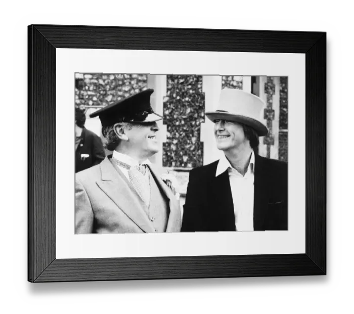 Framed Print : Dennis Waterman actor and George Cole actor relax during a break in filming episode Framed Print : Dennis Waterman actor and George Cole actor relax during a break in filming episode