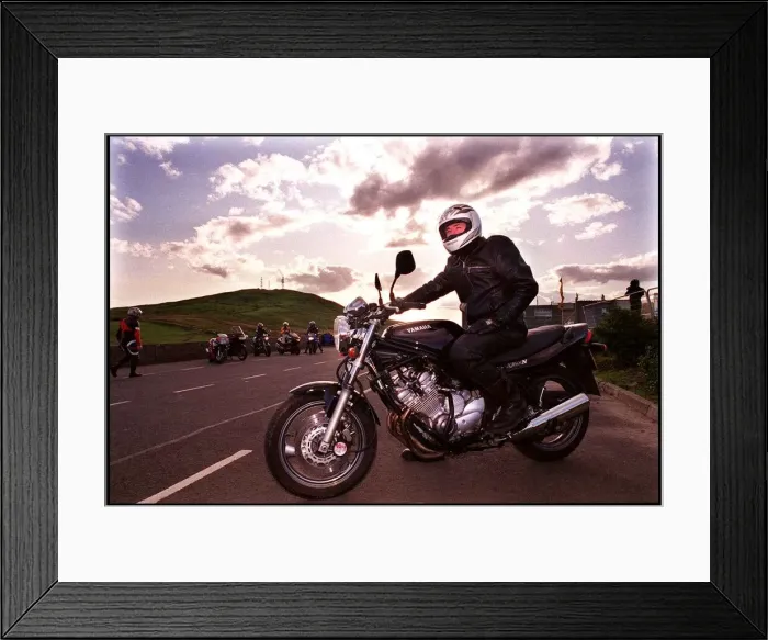 Framed Print : PAUL O DONNELL KNOCKHILL RACING CIRCUIT SEPTEMBER 1998 FOR HIS RACE TRAINING SESSION Framed Print : PAUL O DONNELL KNOCKHILL RACING CIRCUIT SEPTEMBER 1998 FOR HIS RACE TRAINING SESSION