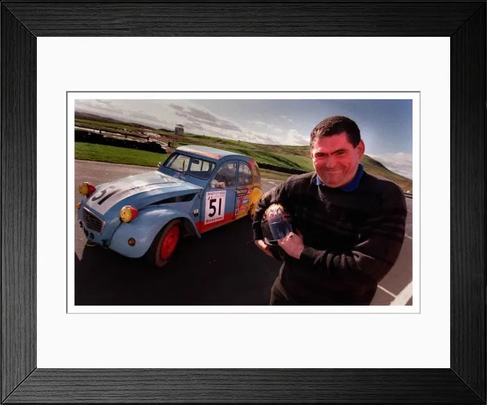 Framed Print : Citroen 2CV October 1998 Racing driver safety helmet Framed Print : Citroen 2CV October 1998 Racing driver safety helmet