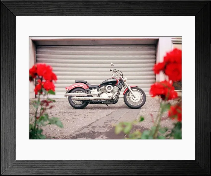 Framed Print : Yamaha 1100cc Drag Star July 1999