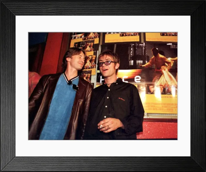 Framed Print : Damon Albarn and Robert Carlyle August 1997 Framed Print : Damon Albarn and Robert Carlyle August 1997