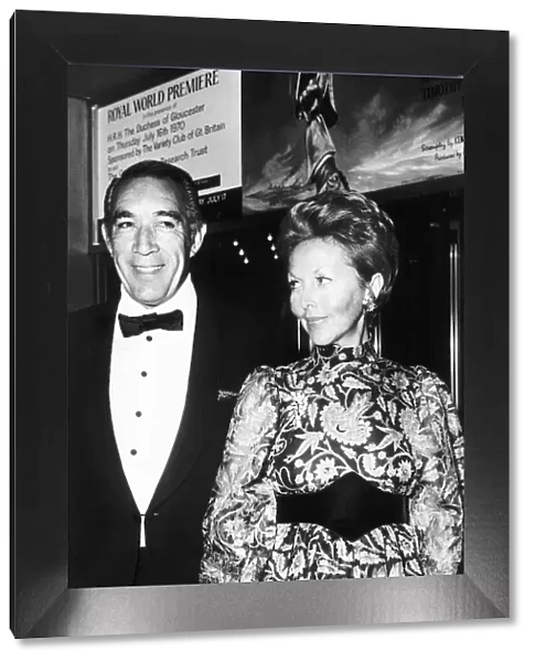 Anthony Quinn actor attends premiere - June 1970 Dbase MSI