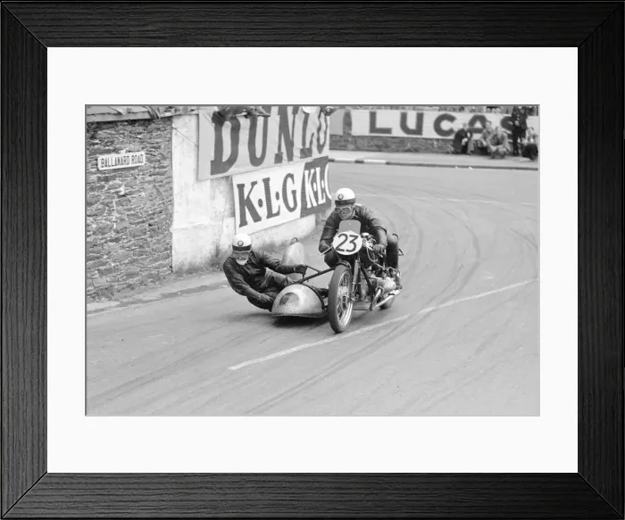 Framed Print : Motorcycle Racing Isle of Man TT Races June 1954 Ps W Noll