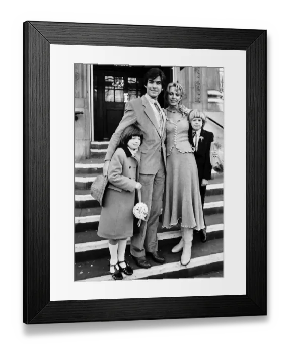 Framed Print : Pierce Brosnon Actor with his newly-wed wife Cassandra Harris Framed Print : Pierce Brosnon Actor with his newly-wed wife Cassandra Harris