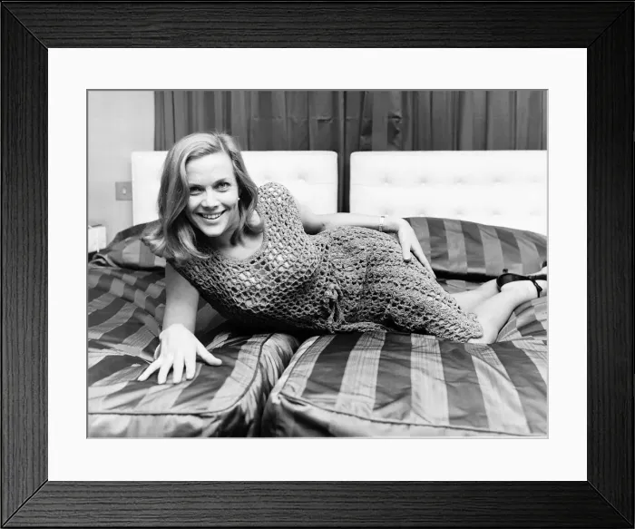 Framed Print : Honor Blackman, actress, in Manchester to launch her book on self defence Framed Print : Honor Blackman, actress, in Manchester to launch her book on self defence