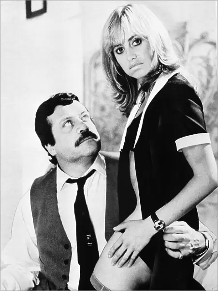 Oliver Reed Film Actor with Sexy Susan George in Venom October 1980